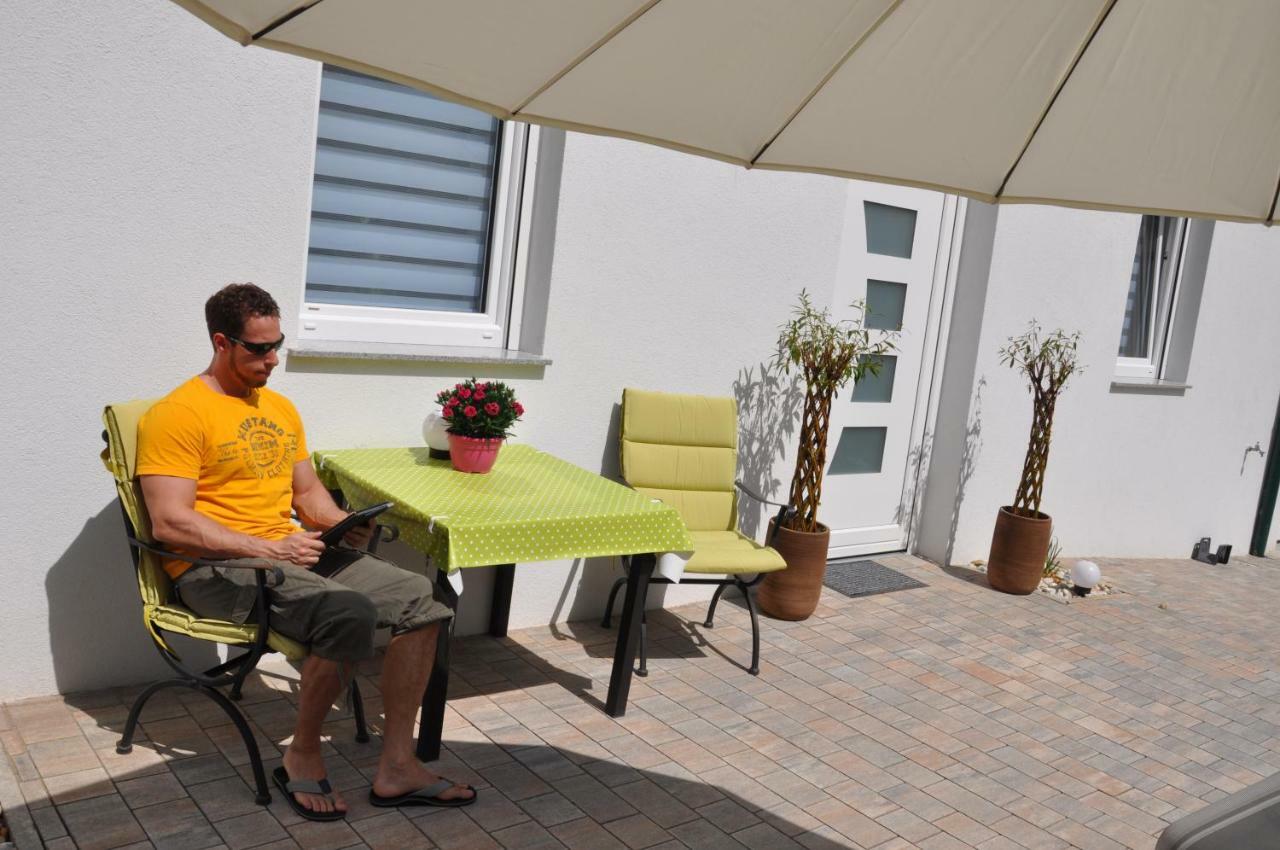 Gaestezimmer Resi Illmitz Exterior foto